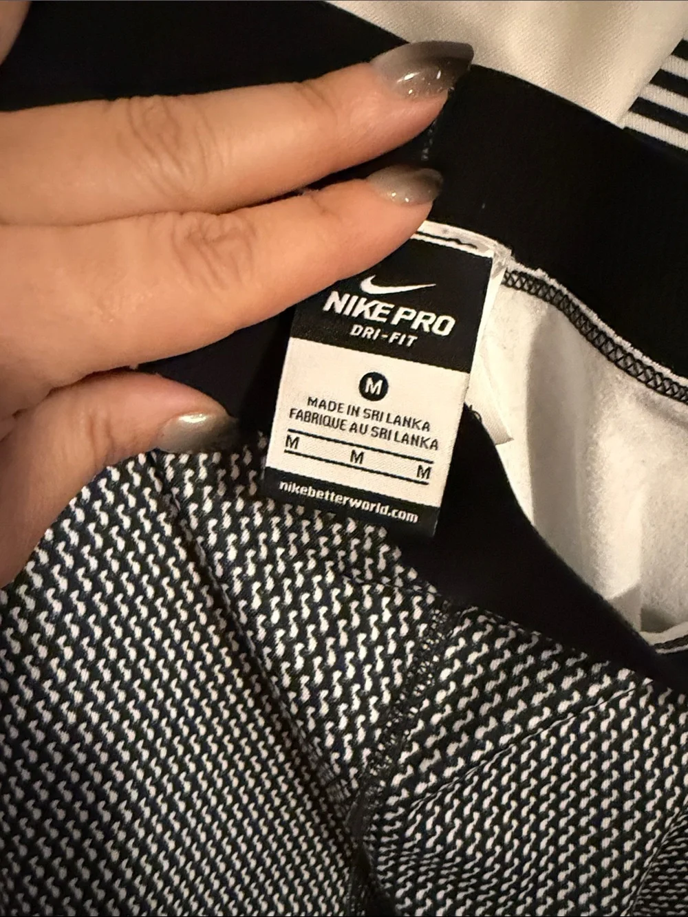 Nike Pro Women’s Black & White Patterned Dri-Fit NWOT